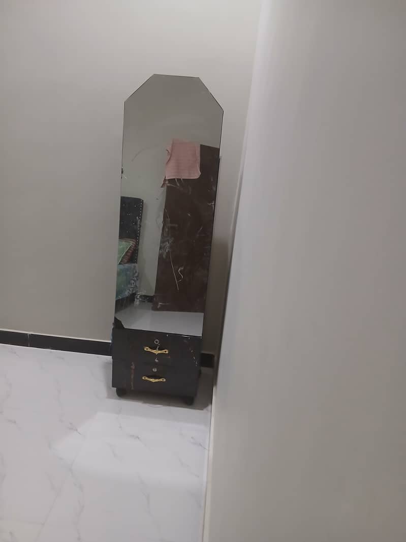 Smart Dressing Table 0