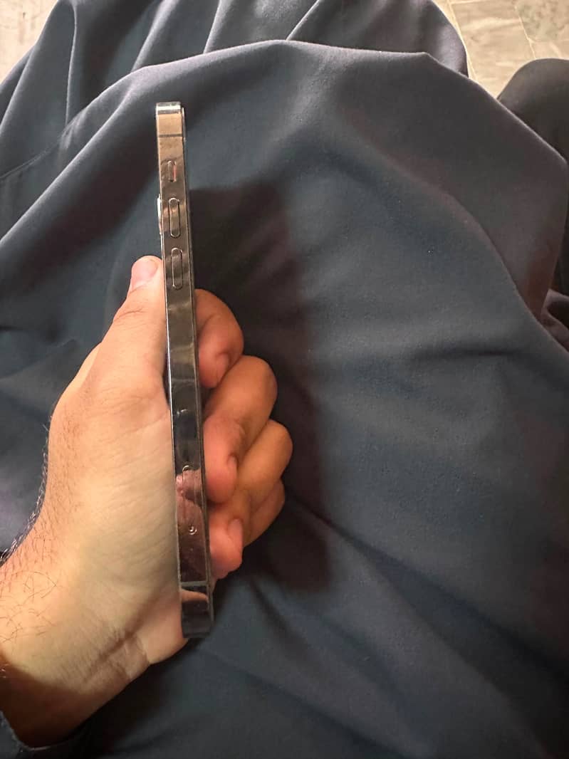 Apple iPhone 12 Pro 10/10 6