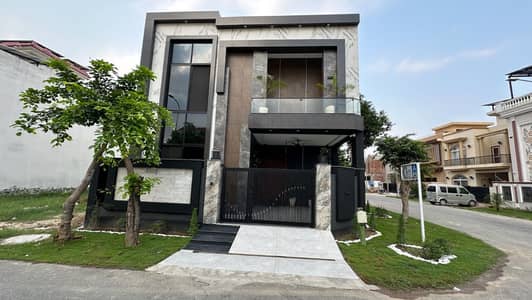 5 Marla House Available For Rent In DHA Phase 9