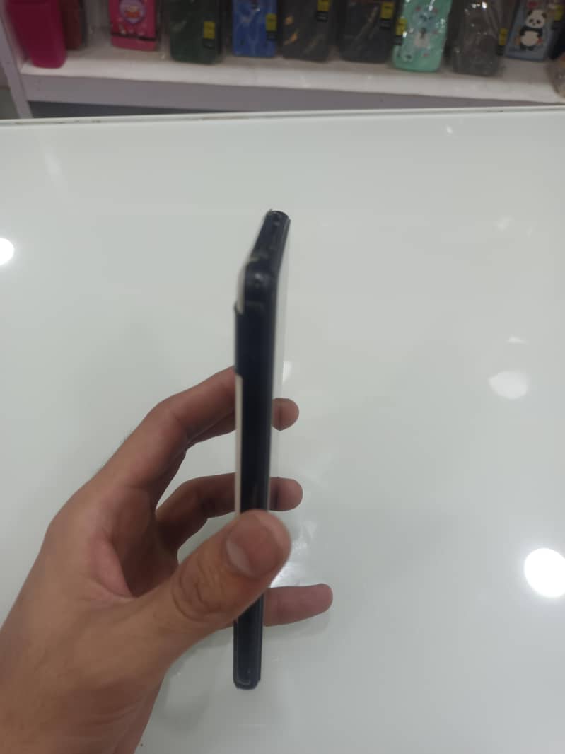 Google Pixel 6a 4