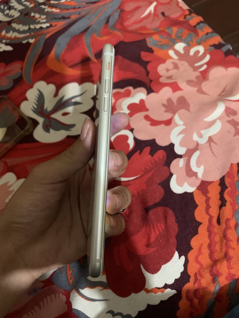 Apple iPhone 8 Plus 2