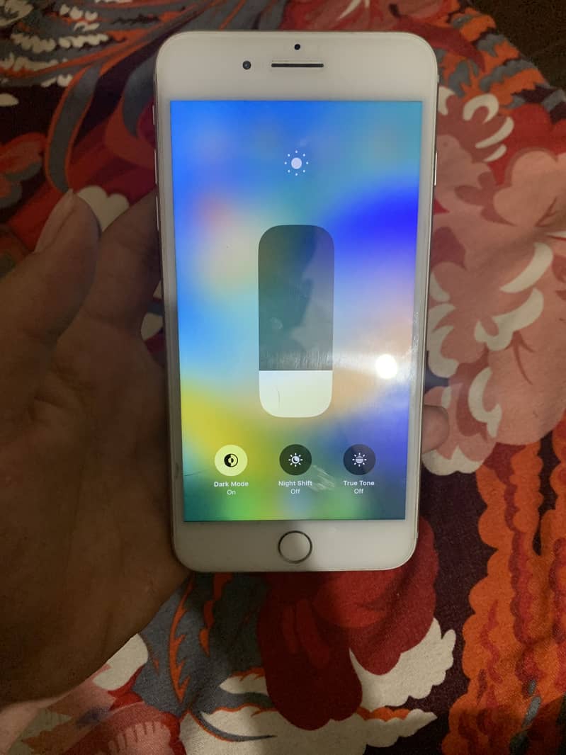 Apple iPhone 8 Plus 6