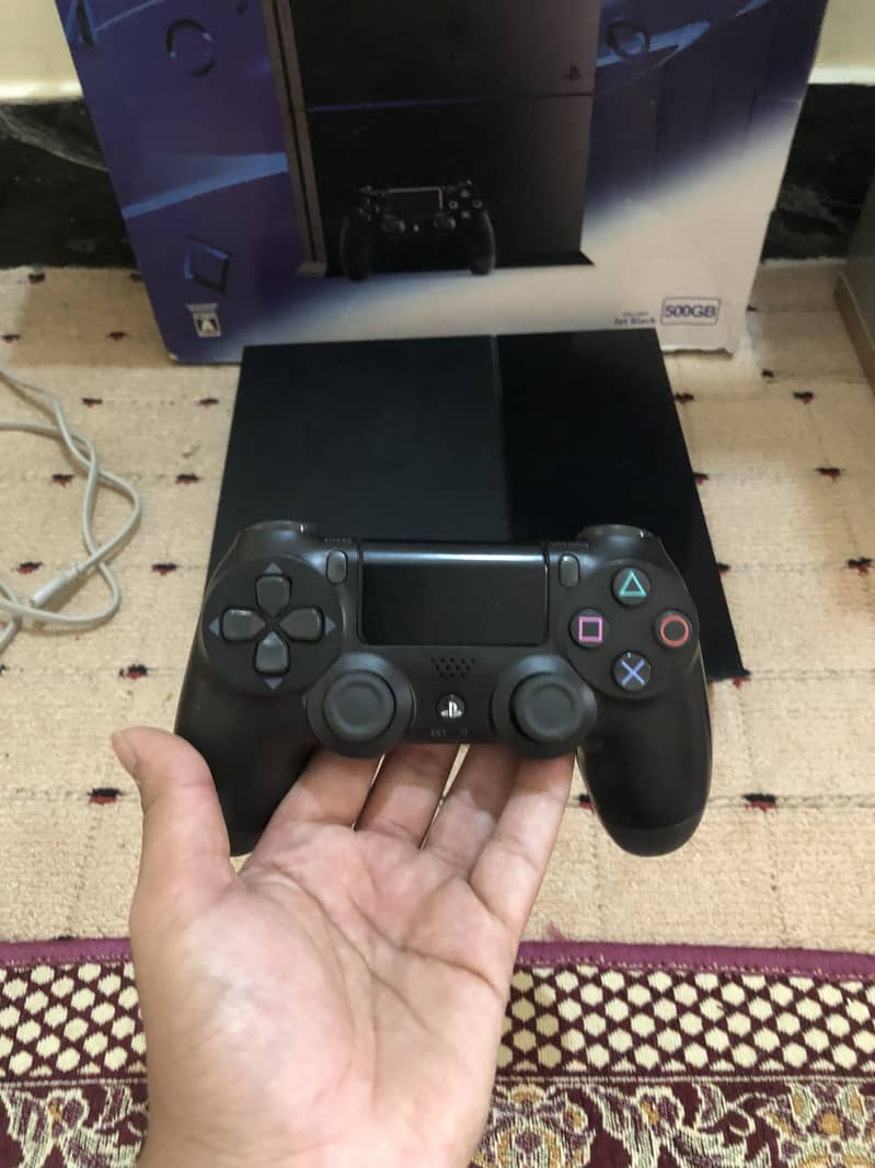 Ps4 fat with original box a 3