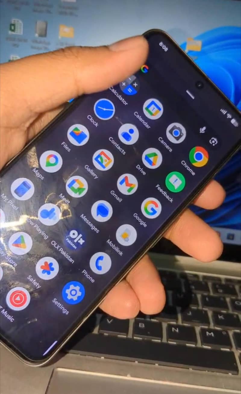 Google Pixel 8 2