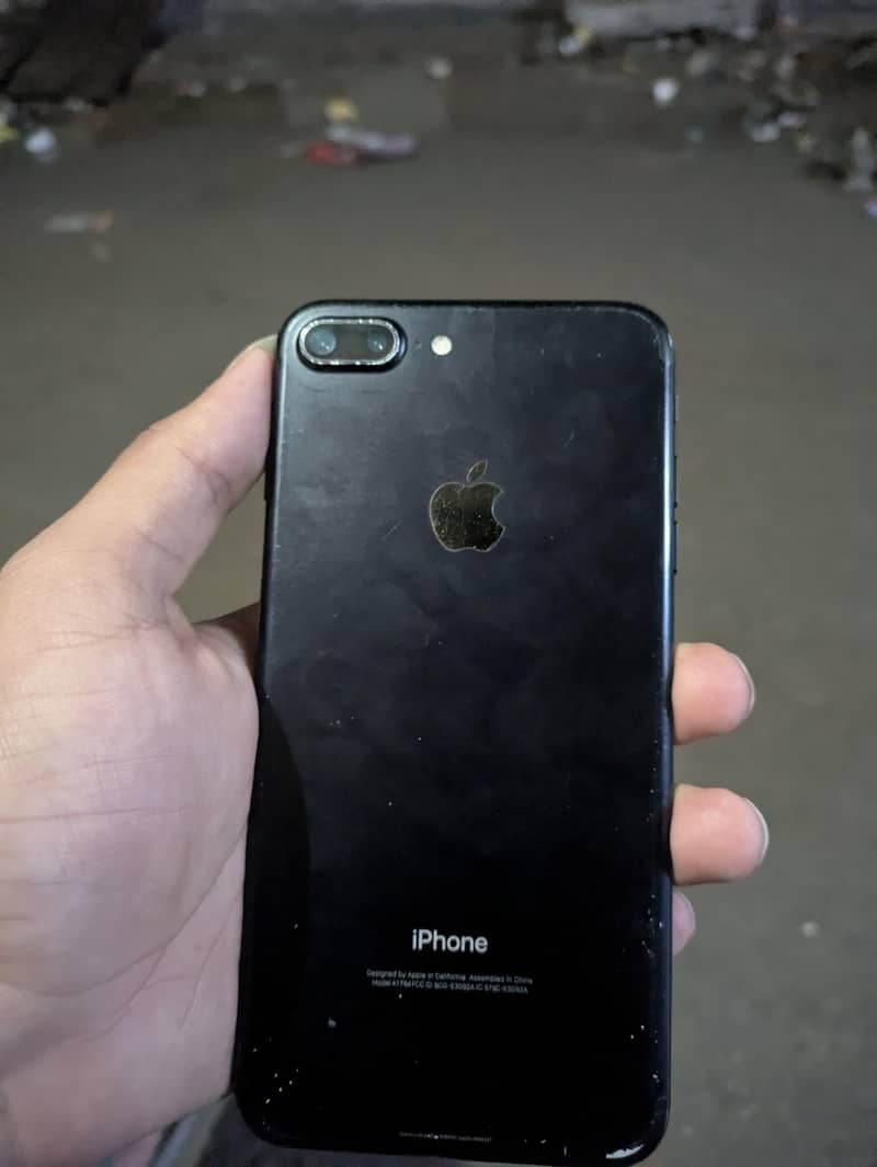 Apple iPhone 7 Plus 3