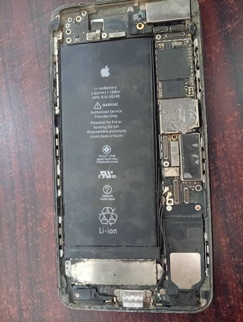 Apple iPhone 7 Plus 2