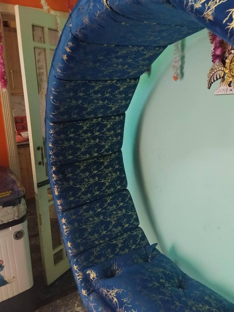 Round shape Sofa 3