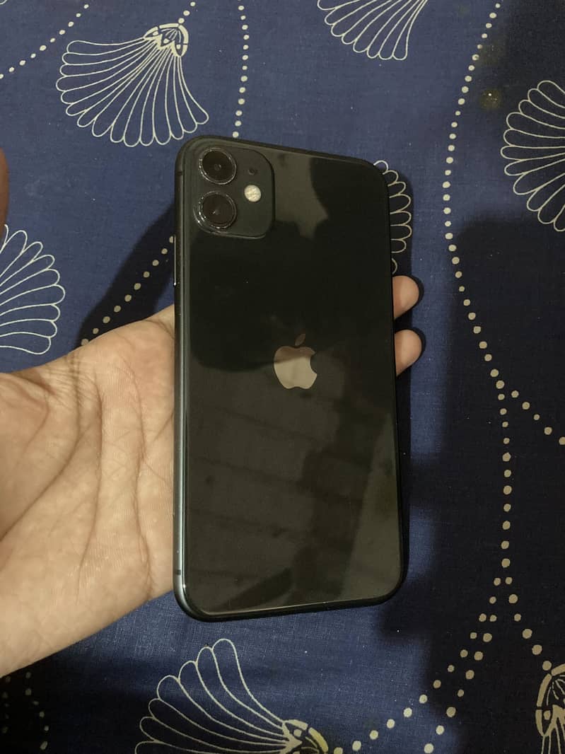 iPhone 11 3