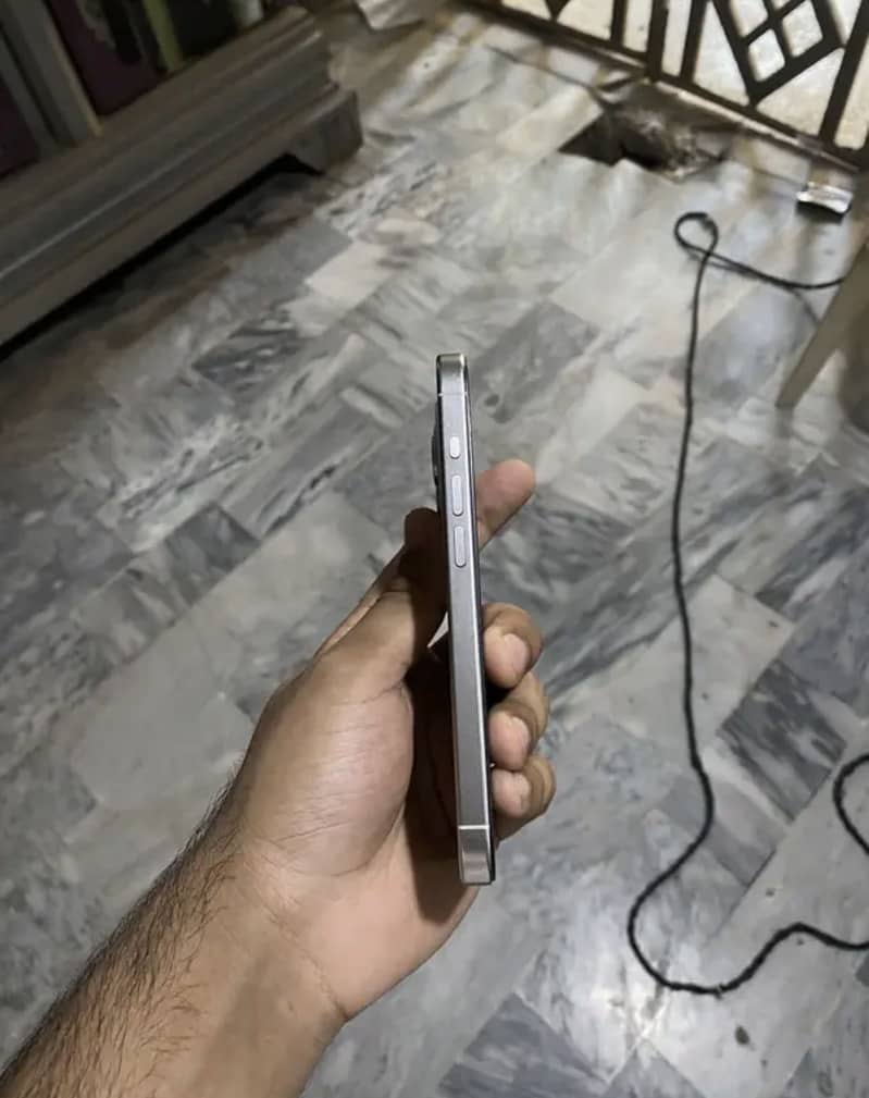 Apple iPhone 15 Pro 5