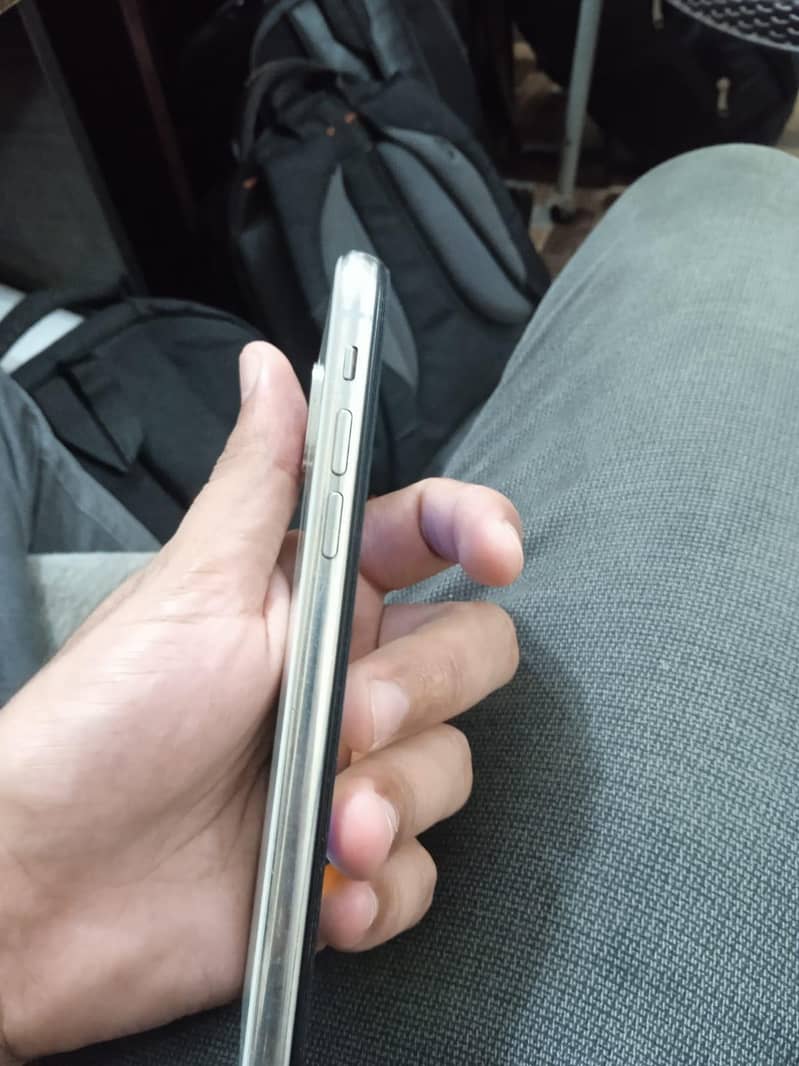 Apple iPhone X 7