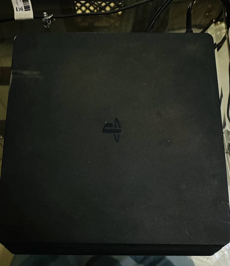 Ps4 slim 1