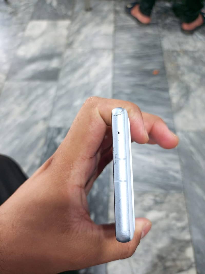 Google Pixel 7a 3