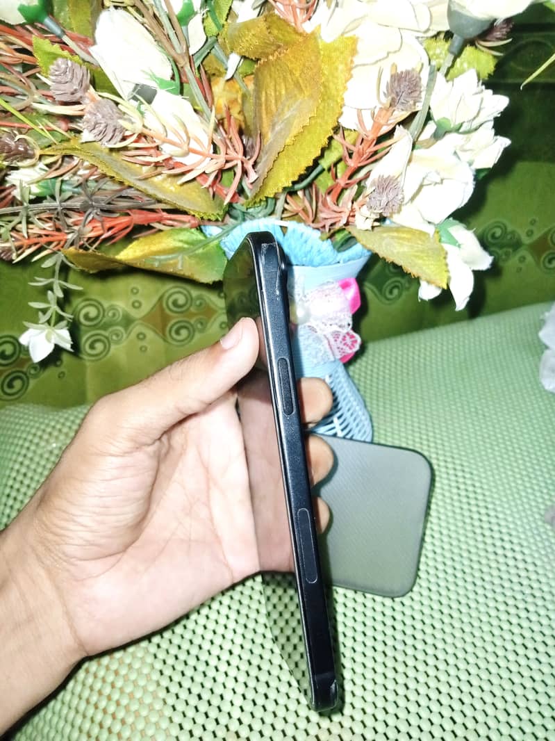 Apple iPhone 15 plus 4