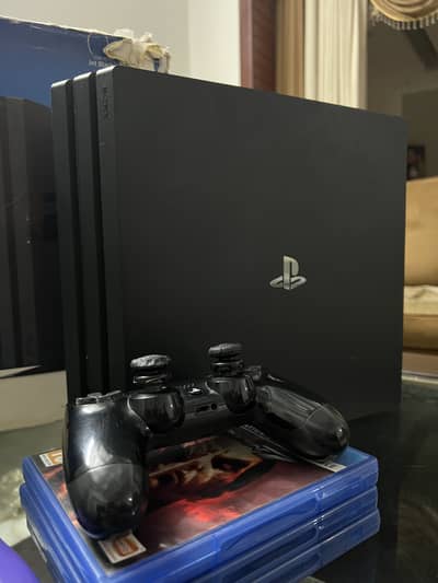 PLAY STATION 4 PRO