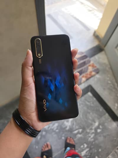 Vivo S1