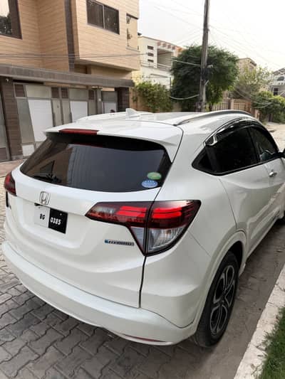 Honda Vezel 2016