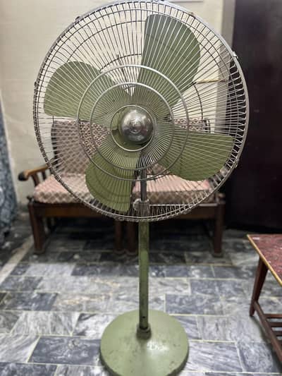 Younus Fans Good Condition | Copper | Urgent sale