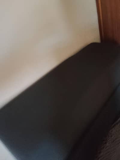 karvaan school bench