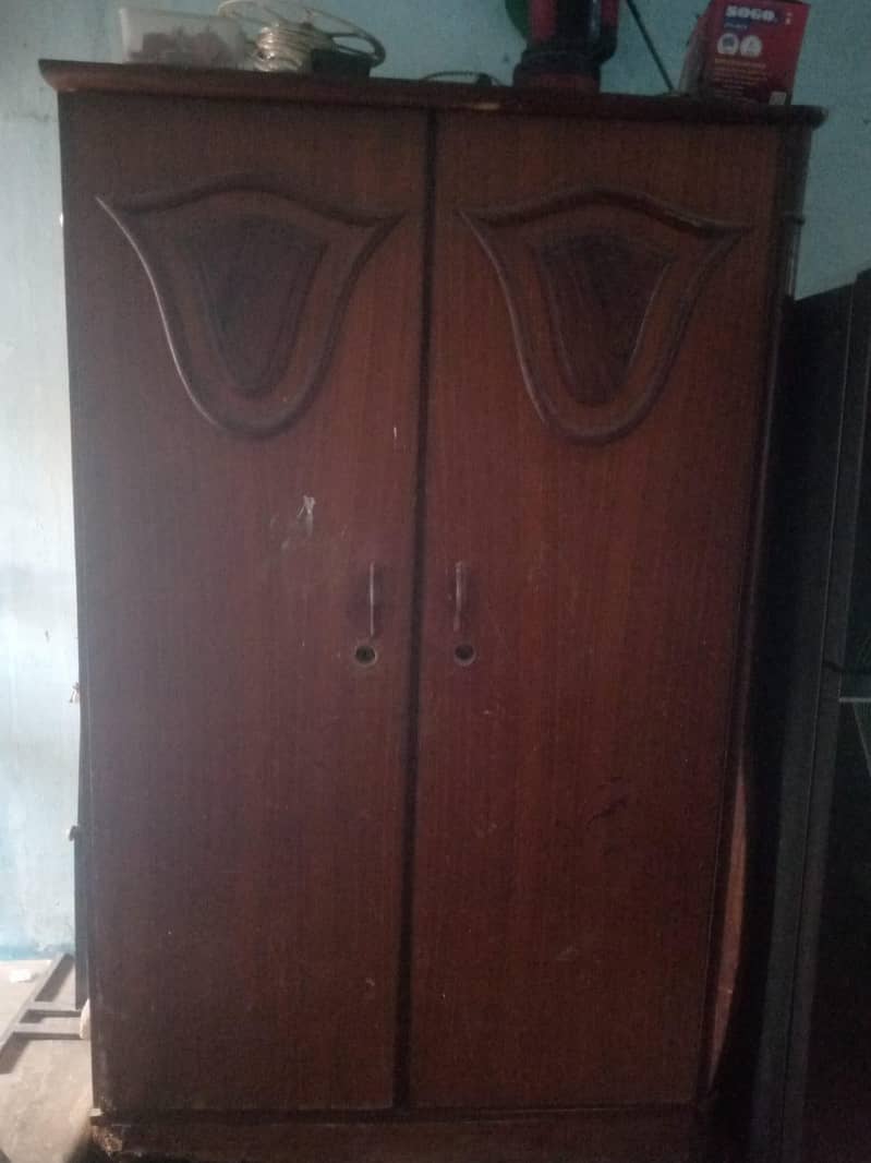 bed almari 2