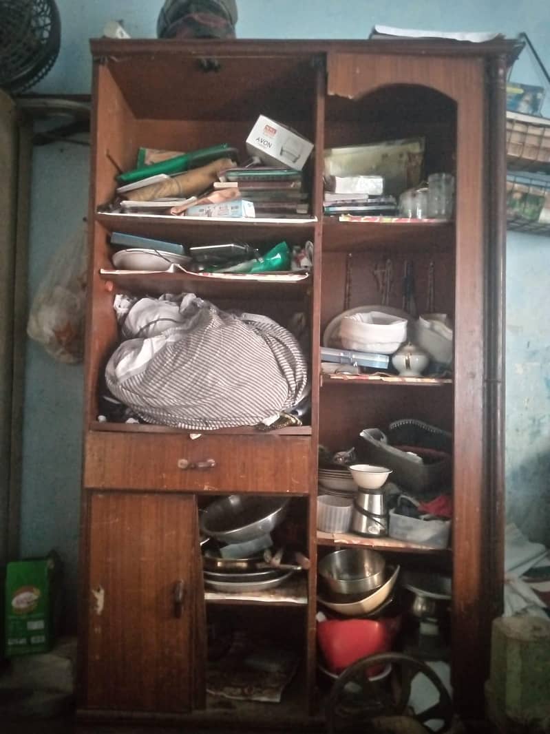 bed almari 4