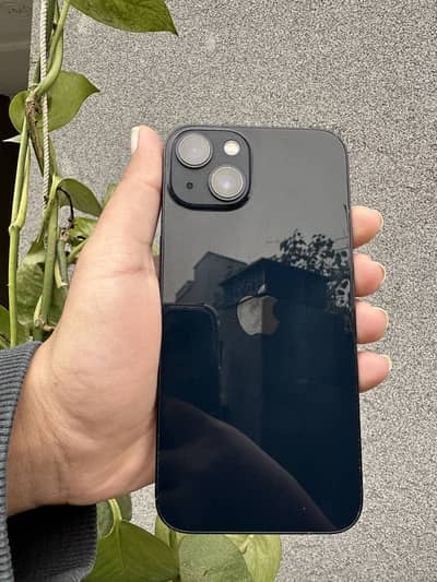 Apple iPhone 13