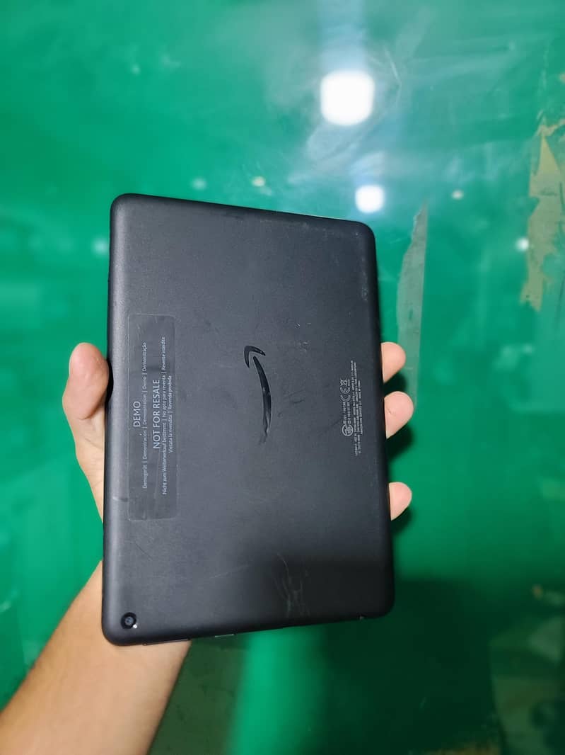 Amazon 10 gen 8" 0