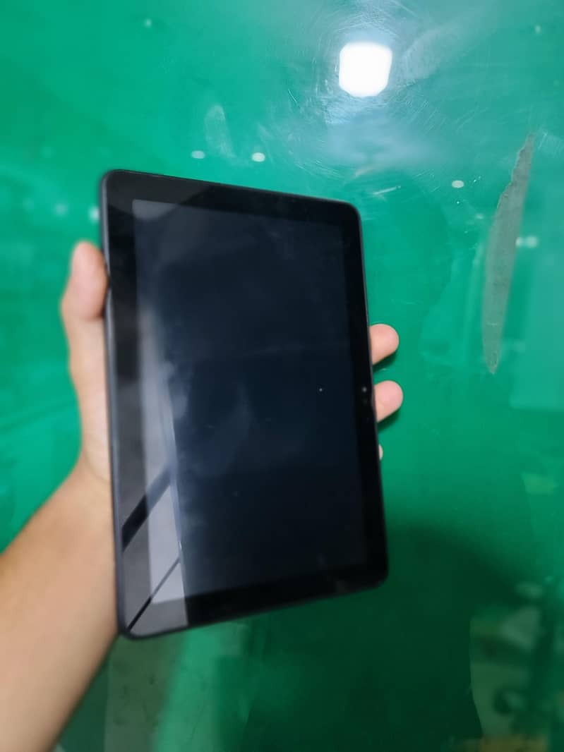 Amazon 10 gen 8" 1