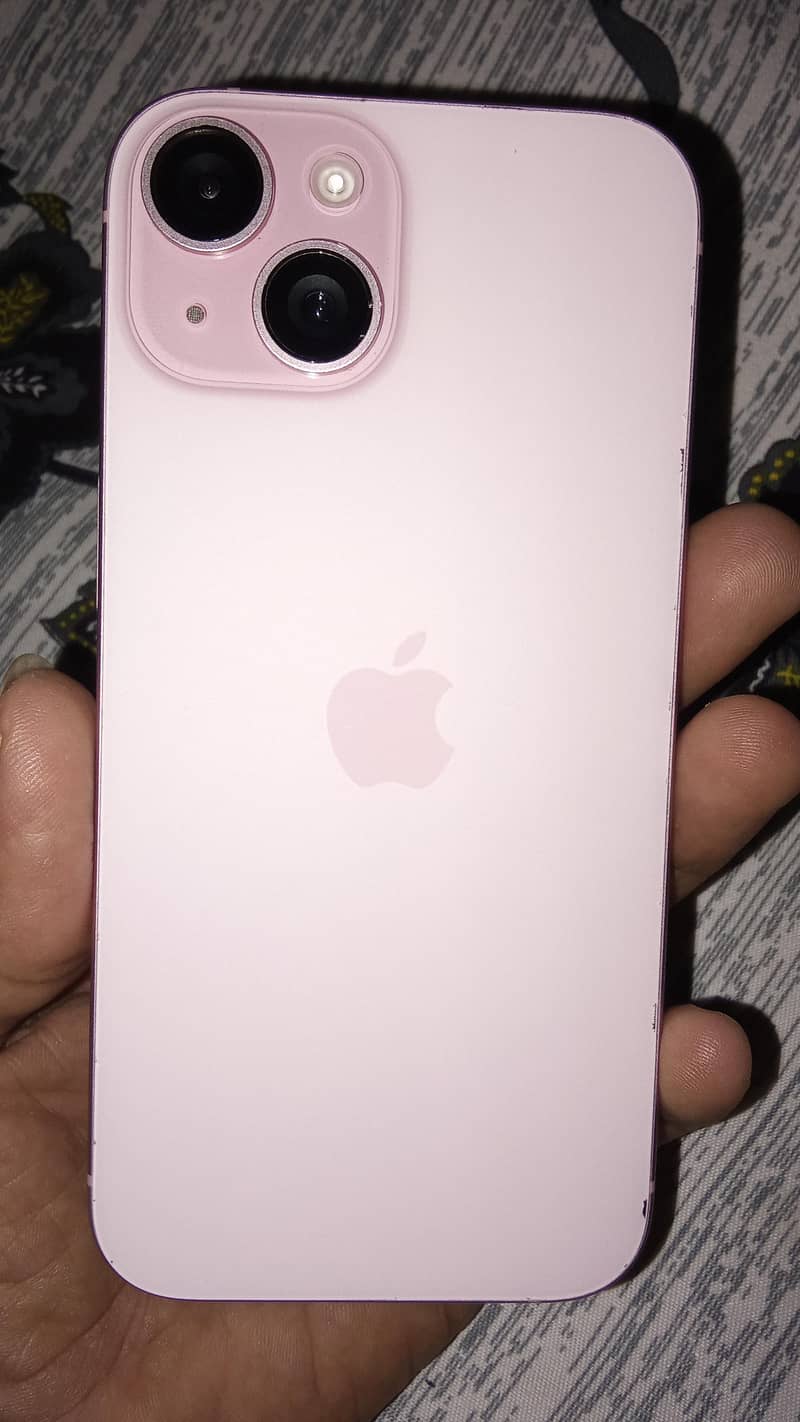 Apple iPhone 15 3