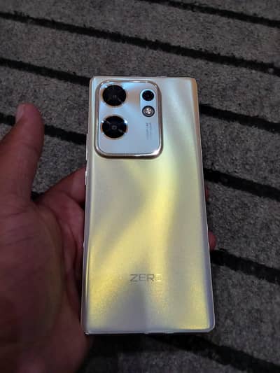 Infinix Zero 30