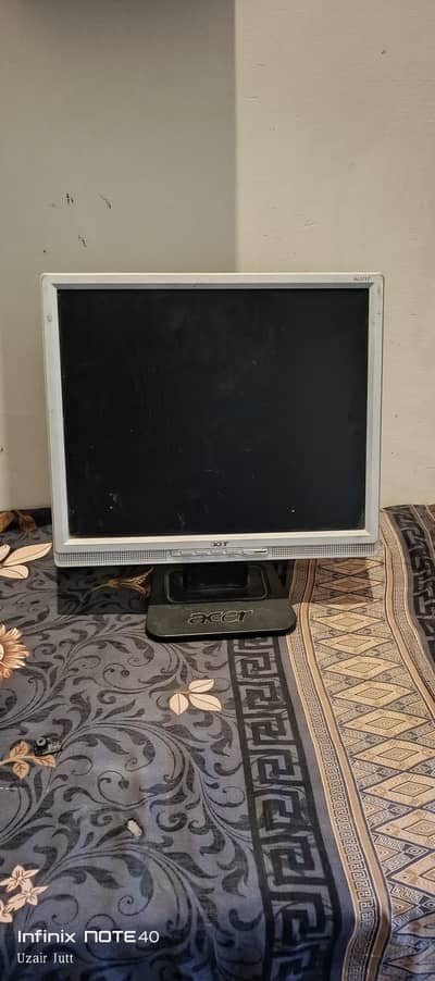 14 inch LCD