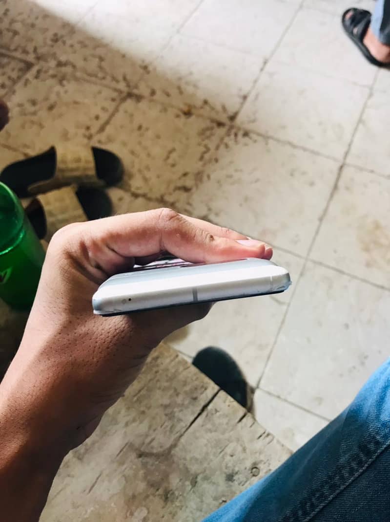 Google Pixel 7 4