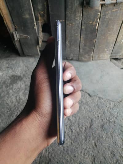 Vivo V19
