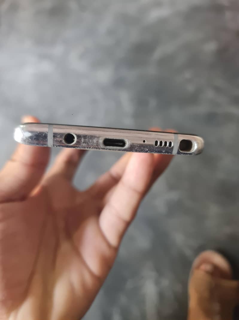 Samsung Mobile Note 8 4