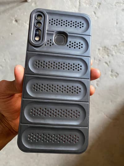 Tecno Spark 4 ha 3GB 32 GB ha. 03056677723
