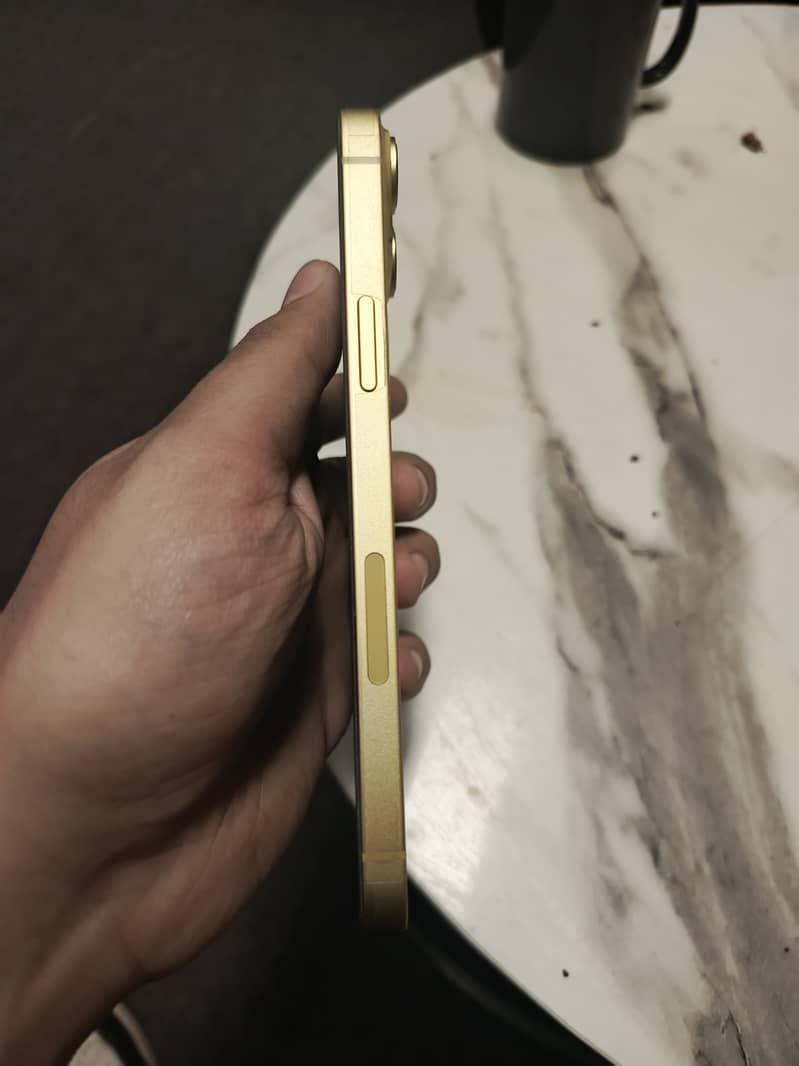 Apple iPhone 14 plus 0