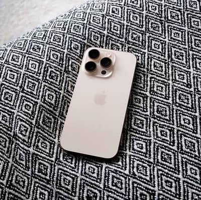 Apple iPhone 16 Pro Max