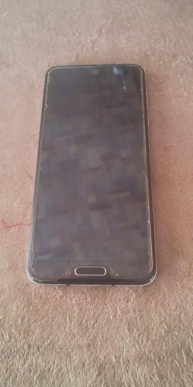 Sharp Aquos R2 7