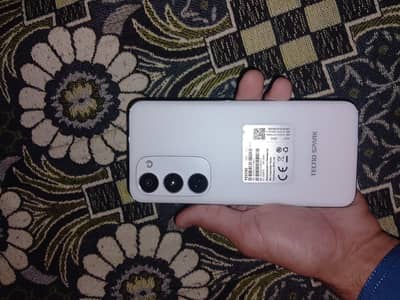 Tecno spark 40 pro plus