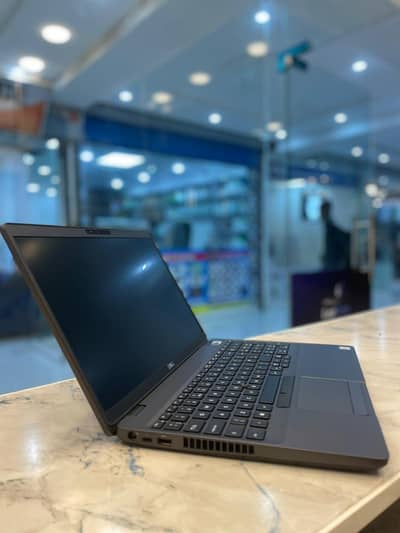 Dell Latitude 5501 Core i7 9th Gen | 8GB RAM | 256GB SSD | 2GB Grap