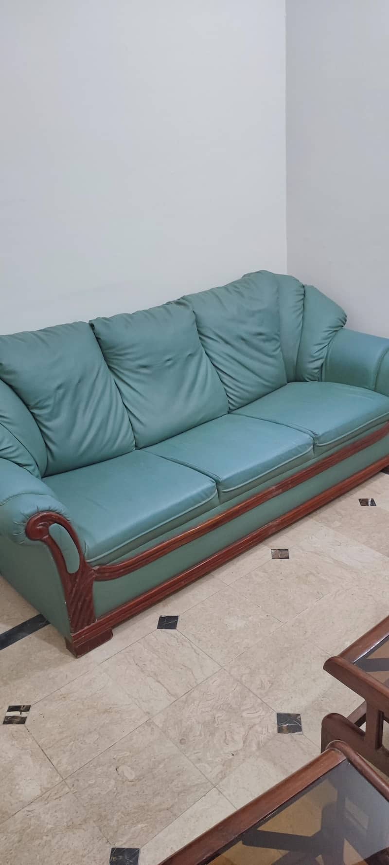 5 seater leather sofas 1