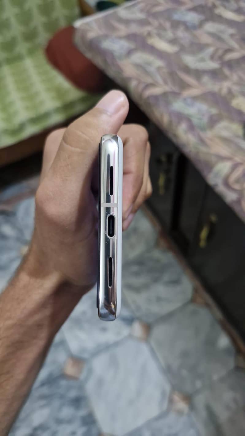 Google Pixel 8 Pro 2