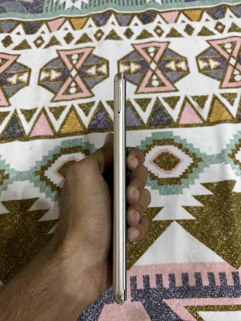 Honor 7C 1