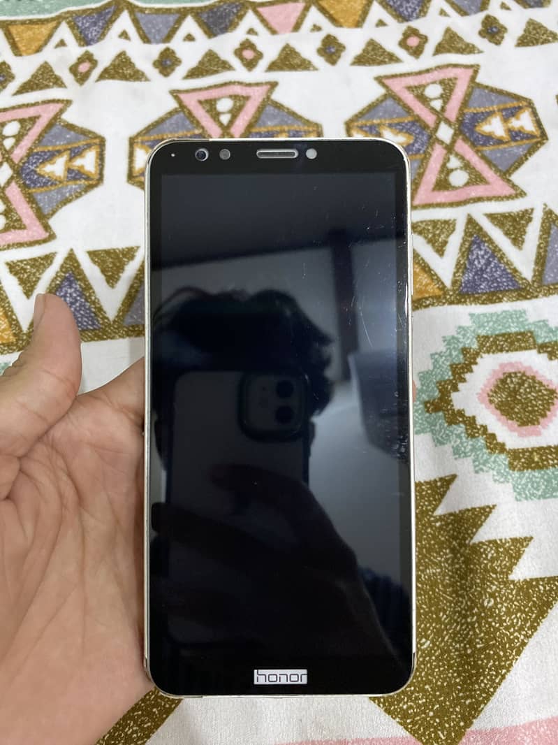 Honor 7C 4