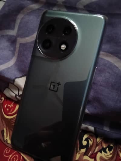 One Plus 11 5g best gaming phone 120fps supported.