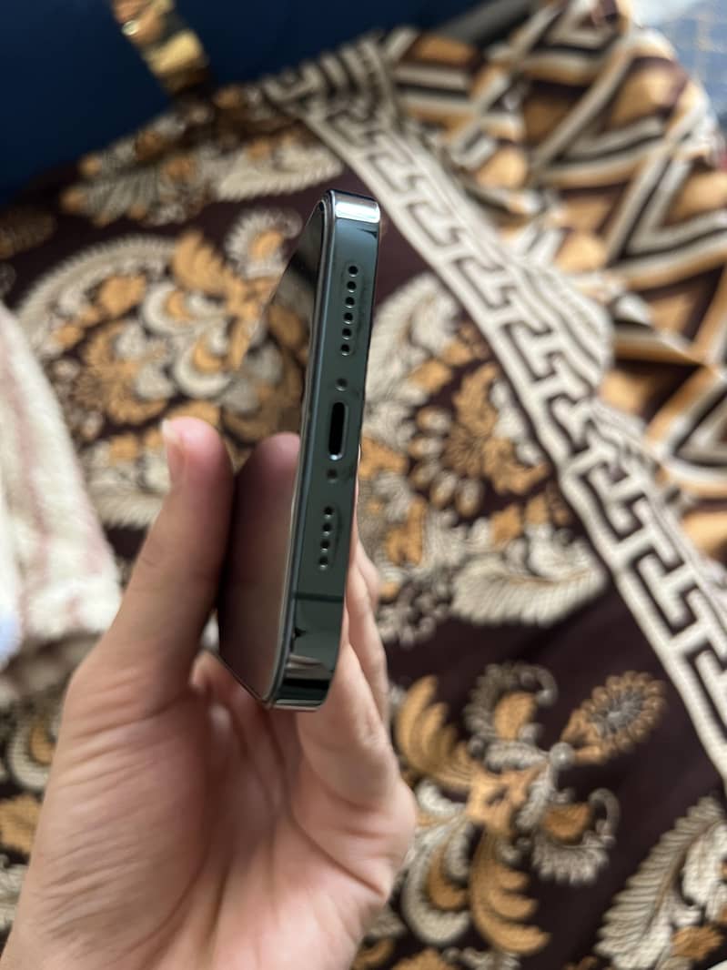 Apple iPhone 12 Pro Max 3