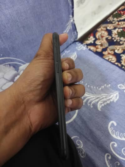 Apple iPhone 7