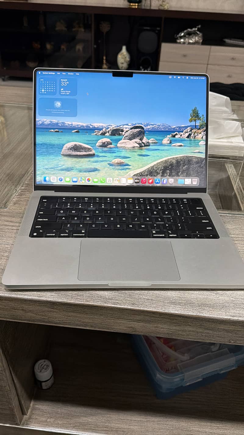 MacBook M4 Max 0