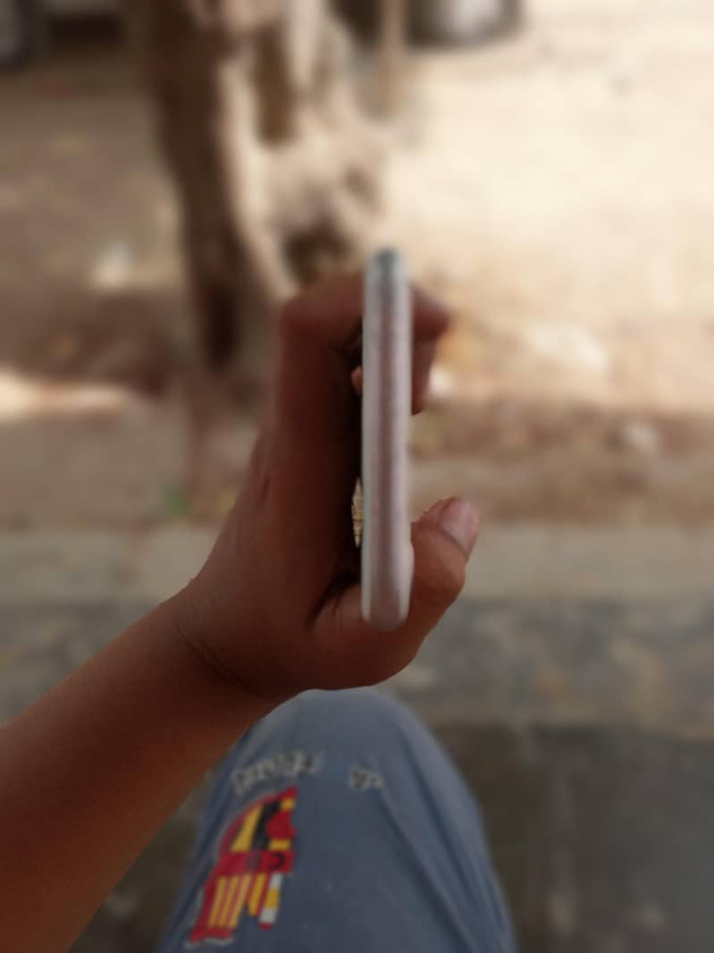 Apple iPhone 7 2