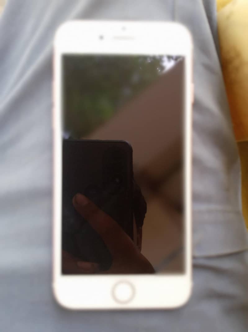 Apple iPhone 7 4
