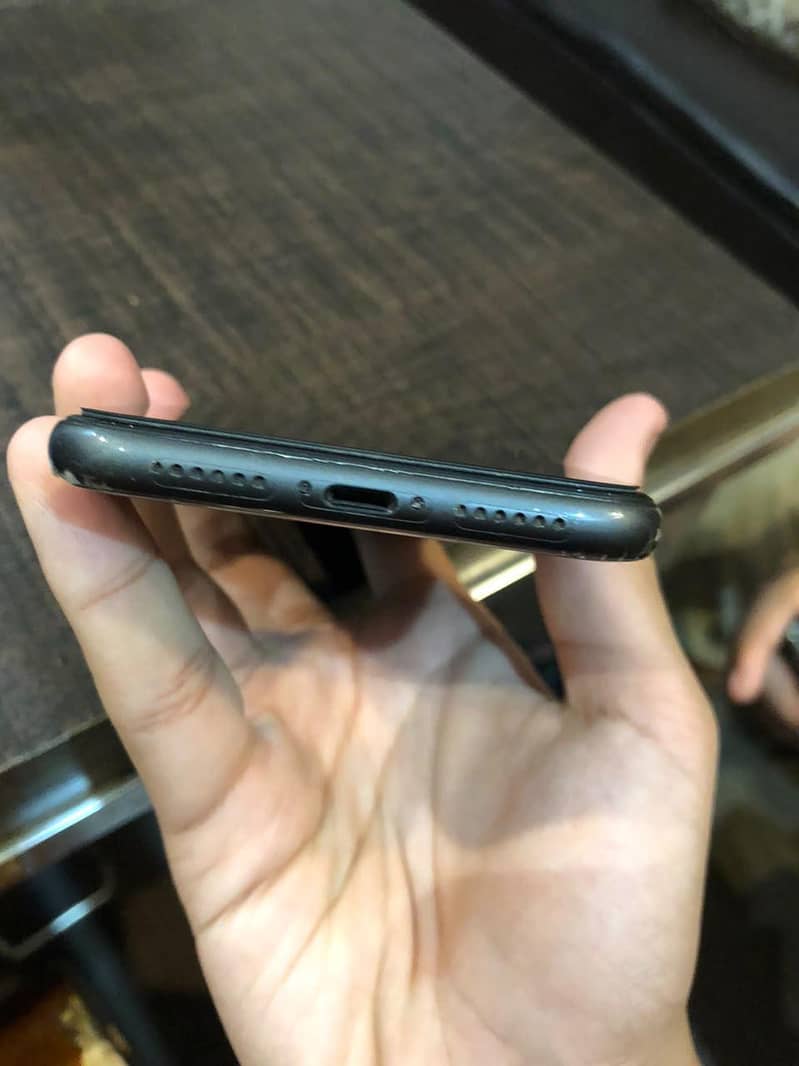 iPhone 11 2